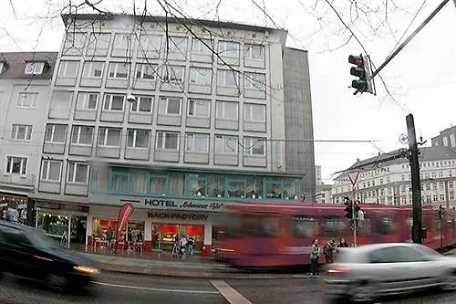 Hotel Schwarzer Baer 3*