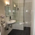 Szálloda Schwarzer Baer 3*