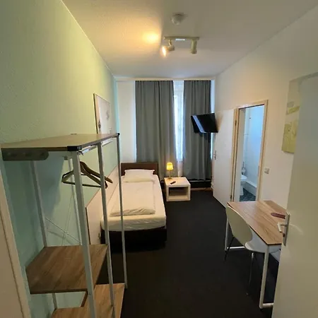 Schwarzer Baer 3* Hannover