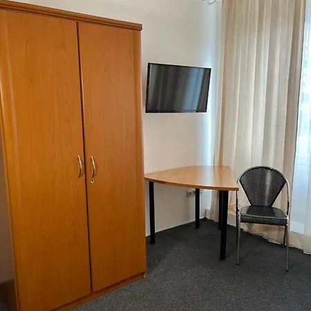 Schwarzer Baer 3* Hanovre