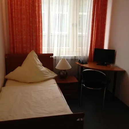 Hotel Schwarzer Baer 3*