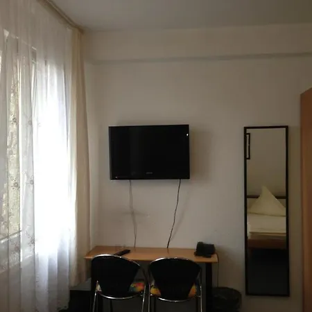 Schwarzer Baer 3* Hanovre