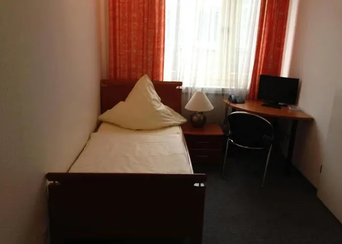 Schwarzer Baer 3* Hannover